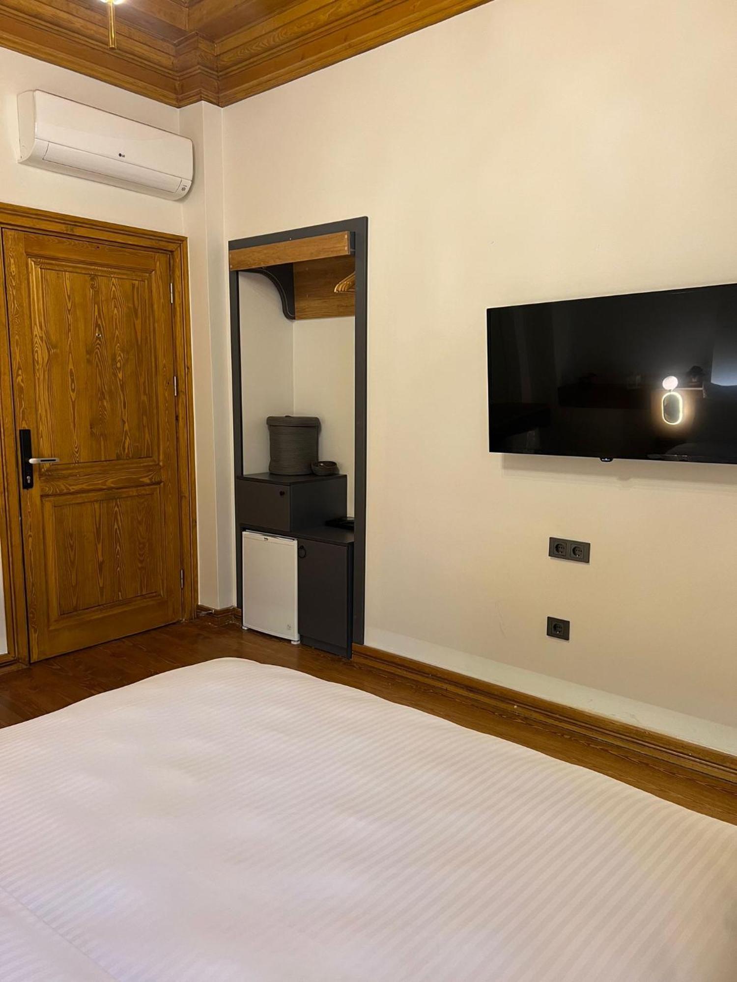 Elmira Pera Hotel & Spa - Special Class Istanbul Bagian luar foto