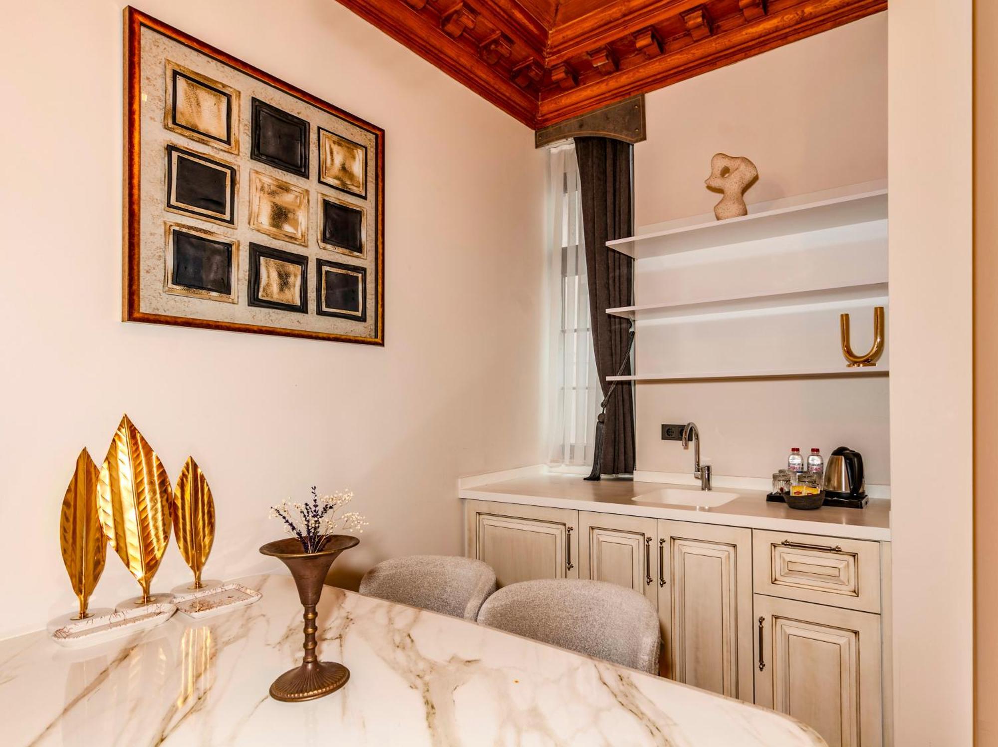 Elmira Pera Hotel & Spa - Special Class Istanbul Bagian luar foto