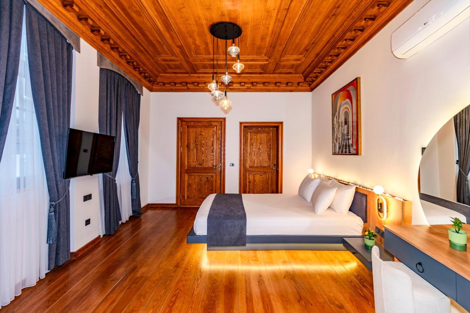 Elmira Pera Hotel & Spa - Special Class Istanbul Bagian luar foto