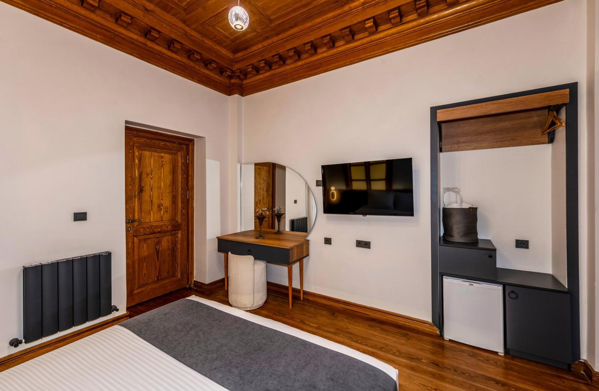 Elmira Pera Hotel & Spa - Special Class Istanbul Bagian luar foto