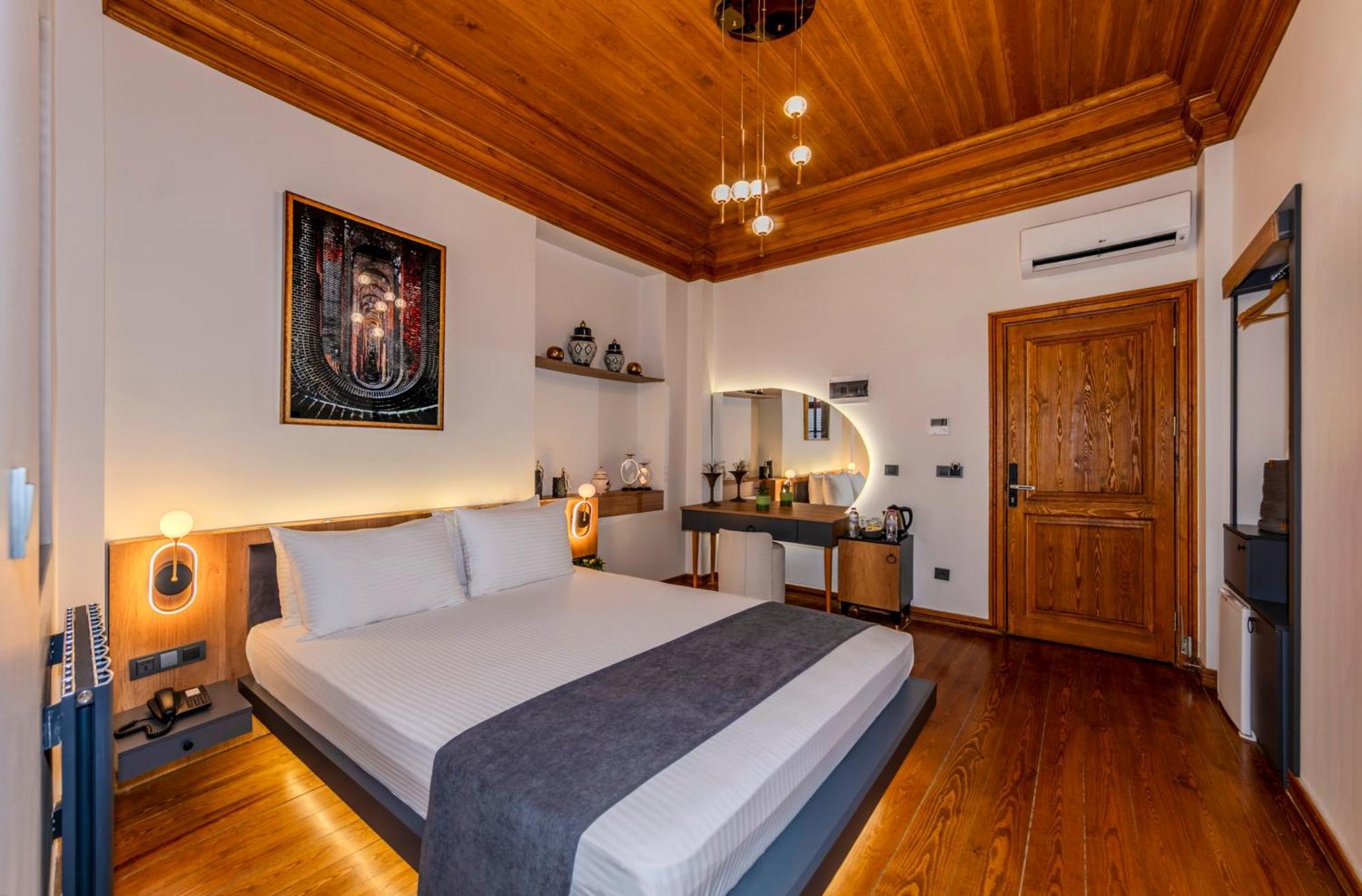 Elmira Pera Hotel & Spa - Special Class Istanbul Bagian luar foto