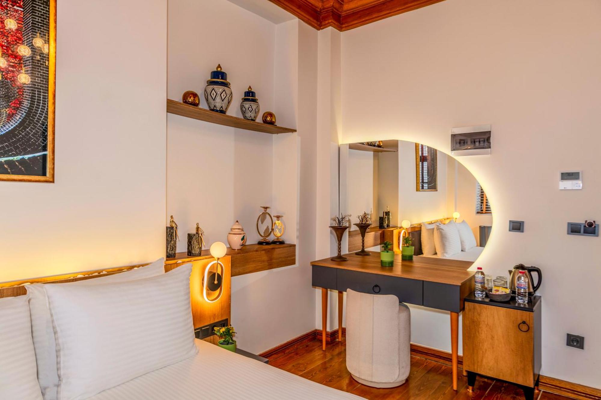 Elmira Pera Hotel & Spa - Special Class Istanbul Bagian luar foto